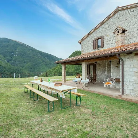 بيت للعطل Amazing In Apecchio Pu